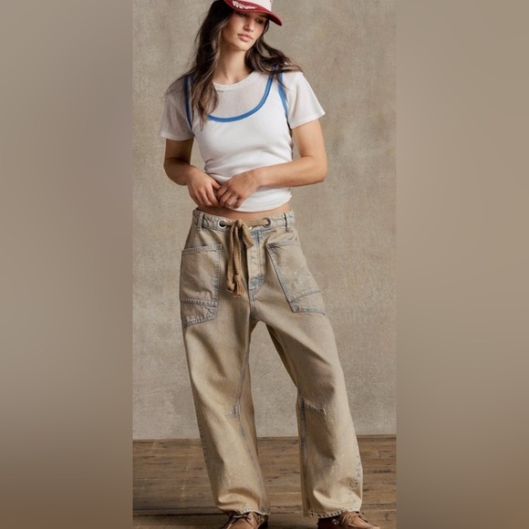 We The Free Denim - Free People, We the Free
Moxie Barrel Jeans, 
washed, never worn 
size 26
Cowby